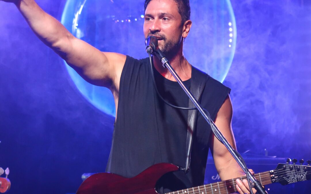 Joey Bazzano – Melbourne’s Acoustic Performer